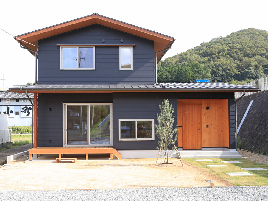 綾部市｜庭とつながる、20畳LDKのある暮らし | 福知山市で新築注文住宅ならHORI建築 | 生かされる家、木の家専門店。